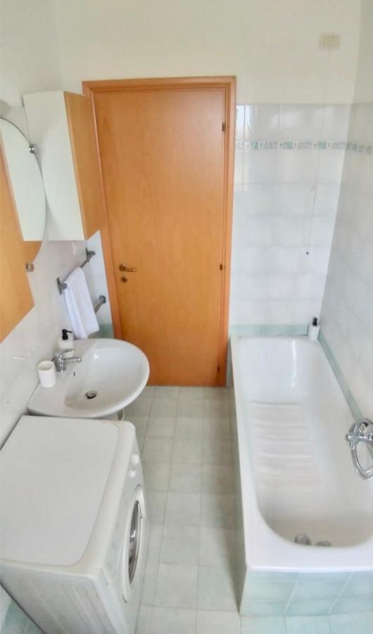 Apartamento Cleo Camelia Falconara Marittima Exterior foto