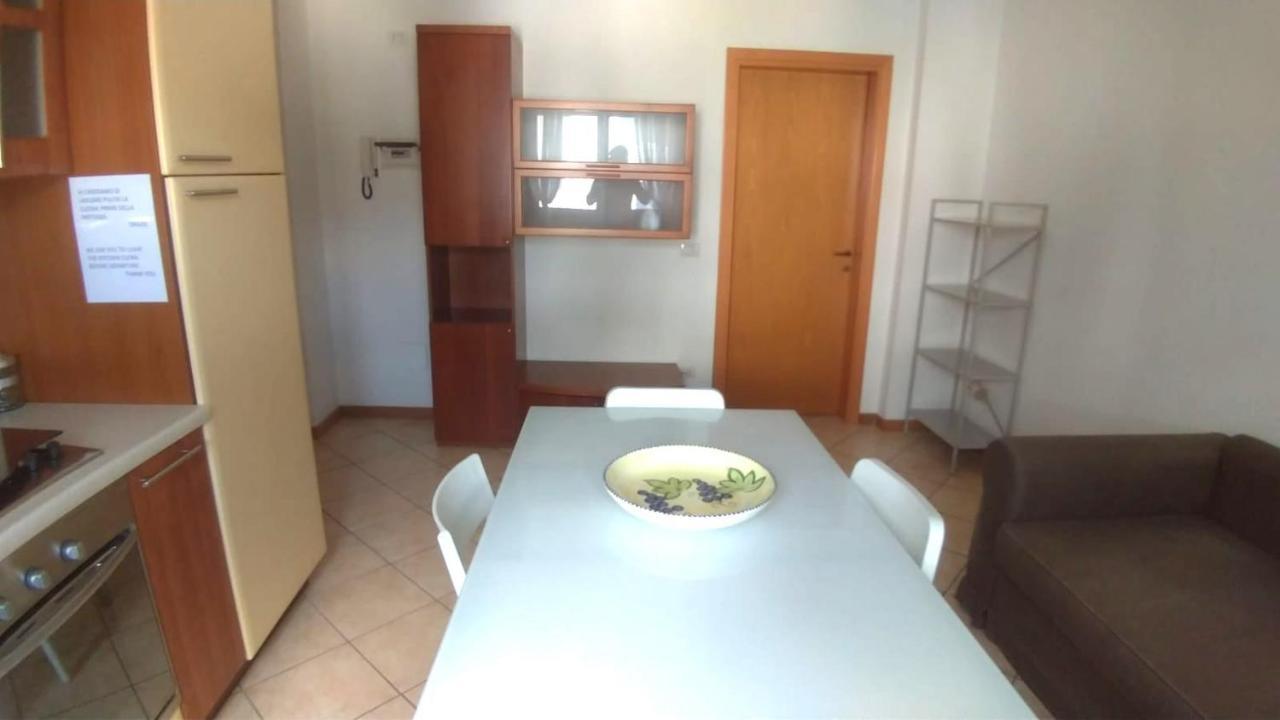 Apartamento Cleo Camelia Falconara Marittima Exterior foto
